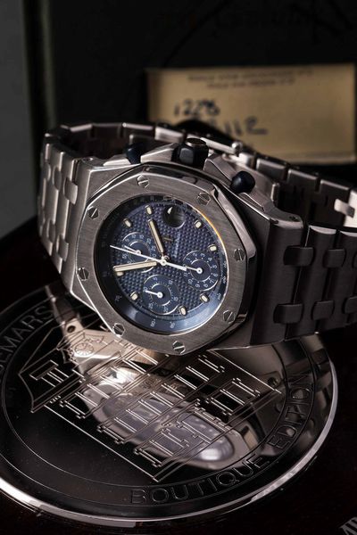 AUDEMARS PIGUET - Offshore ref 25721ST The Beast seriale D in acciaio, quadrante Blue Queen tapisserie con scatola e garanzia<BR>  - Asta Orologi da Polso e da Tasca - Associazione Nazionale - Case d'Asta italiane