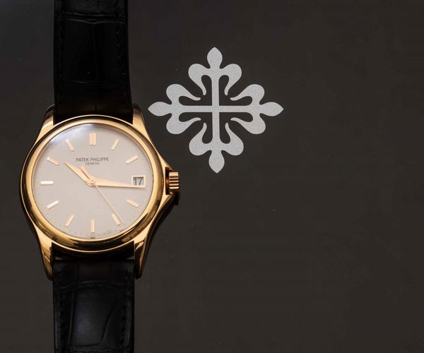 PATEK PHILIPPE - Calatrava in oro rosa 18k automatico con fondello a vista, cinturino in pelle e deployante e ardiglione di riserva. Accompagnato da scatola in mogano e garanzia  - Asta Orologi da Polso e da Tasca - Associazione Nazionale - Case d'Asta italiane