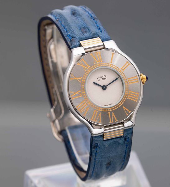 CARTIER - Must 21 da donna acciaio e oro, movimento al quarzo con numeri romani incisi sulla ghiera, come nuovo con scatola e garanzia  - Asta Orologi da Polso e da Tasca - Associazione Nazionale - Case d'Asta italiane