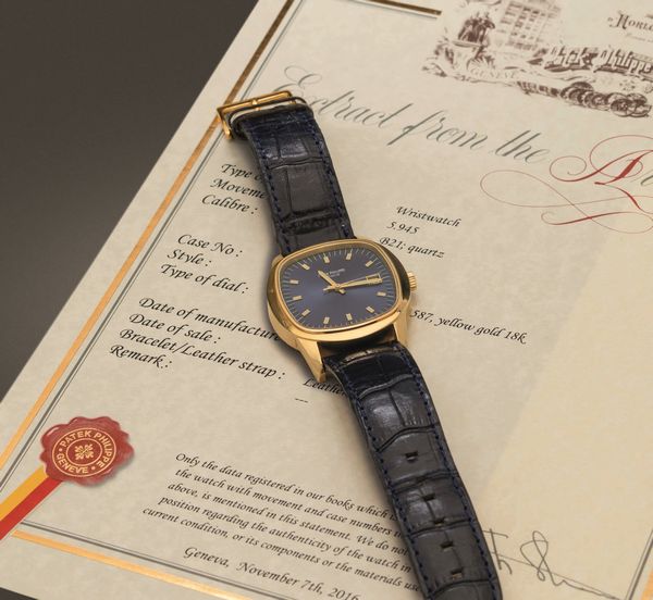 PATEK PHILIPPE - Raro orologio elettromeccanico Beta 21 ref 3587 in oro giallo 18k con anse prodotto in circa 30 esemplari.<BR>Accompagnato da Estratto d'Archivio che conferma che l'orologio  stato venduto con il cinturino in pelle.  - Asta Orologi da Polso e da Tasca - Associazione Nazionale - Case d'Asta italiane