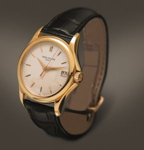 PATEK PHILIPPE - Calatrava in oro rosa 18k automatico con fondello a vista, cinturino in pelle e deployante e ardiglione di riserva. Accompagnato da scatola in mogano e garanzia  - Asta Orologi da Polso e da Tasca - Associazione Nazionale - Case d'Asta italiane