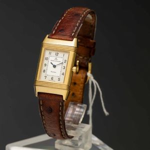 JAEGER LECOULTRE - Reverso in oro 18k al quarzo quadrante Argent bitonale con numeri Arabi  - Asta Orologi da Polso e da Tasca - Associazione Nazionale - Case d'Asta italiane