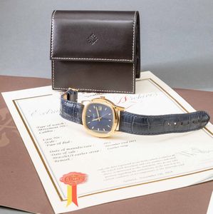 PATEK PHILIPPE - Raro orologio elettromeccanico Beta 21 ref 3587 in oro giallo 18k con anse prodotto in circa 30 esemplari.<BR>Accompagnato da Estratto d'Archivio che conferma che l'orologio  stato venduto con il cinturino in pelle.  - Asta Orologi da Polso e da Tasca - Associazione Nazionale - Case d'Asta italiane