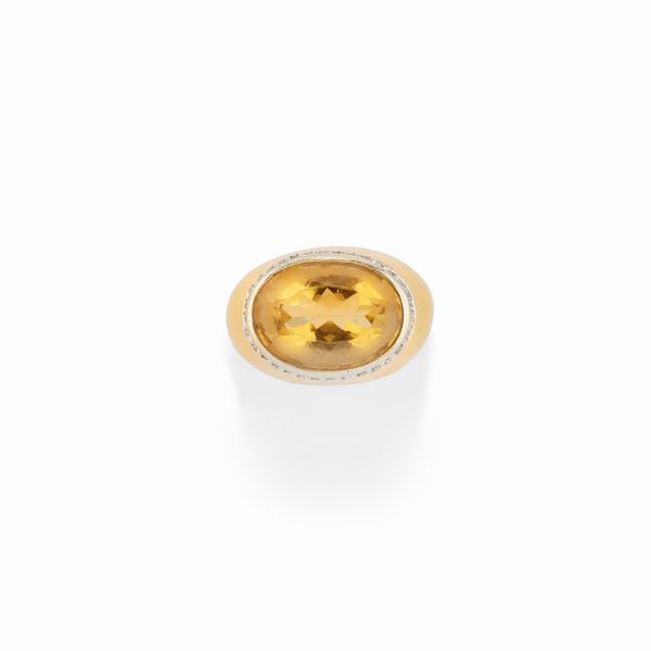 Anello in oro giallo 18K, quarzo citrino e diamanti  - Asta Argenti - Associazione Nazionale - Case d'Asta italiane