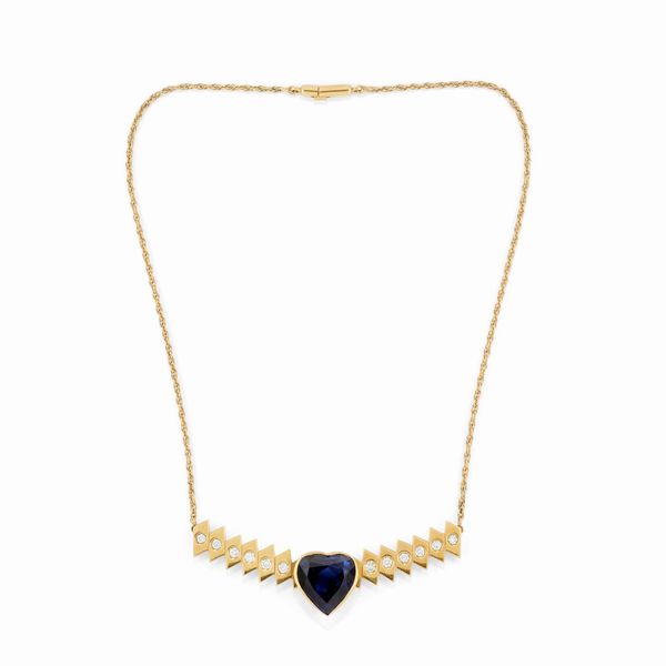 Collana in oro giallo 18K, pietra blu e diamanti  - Asta Argenti - Associazione Nazionale - Case d'Asta italiane