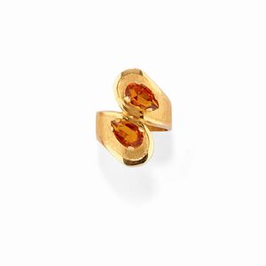 Bracciale, due anelli e un pendente in oro giallo 18K, diamanti, perle e pietre colorate  - Asta Argenti - Associazione Nazionale - Case d'Asta italiane