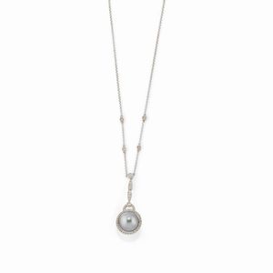Demi-parure in oro bianco 18K, diamanti e perle coltivate Tahiti  - Asta Argenti - Associazione Nazionale - Case d'Asta italiane