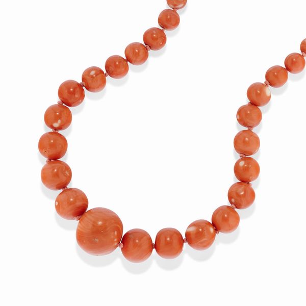 Collana con corallo arancio  - Asta Gioielli - Associazione Nazionale - Case d'Asta italiane