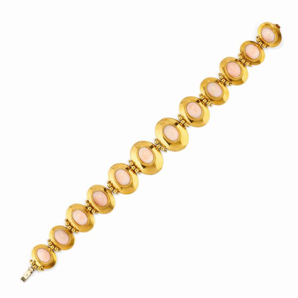 Bracciale in oro giallo 18k e corallo rosa  - Asta Gioielli - Associazione Nazionale - Case d'Asta italiane