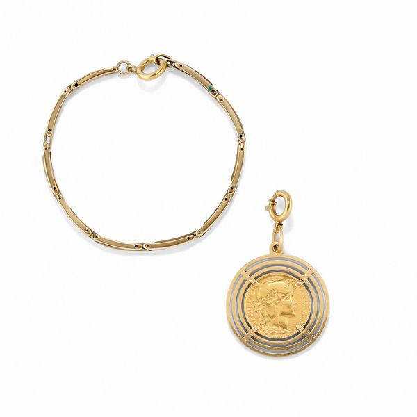 Bracciale in oro giallo 18k, smalto e moneta  - Asta Gioielli - Associazione Nazionale - Case d'Asta italiane