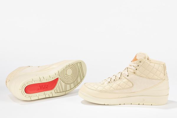 ,NIKE : Jordan 2 Retro Just Don Beach Special Box with Leather Cap and gold Wing Ping - Taglia US 12 EUR 46  - Asta Sneakerhead: la prima asta di sneakers in Italia - Associazione Nazionale - Case d'Asta italiane