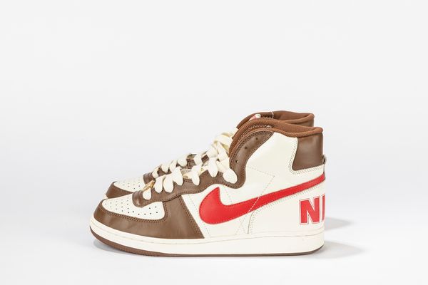 ,NIKE : Terminator High Slam Jam Brown / White-Red - Taglia US 10 EUR 44  - Asta Sneakerhead: la prima asta di sneakers in Italia - Associazione Nazionale - Case d'Asta italiane