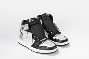 ,NIKE : Jordan 1 Retro High Silver Toe (W) - Taglia US 5.5W EUR 36  - Asta Sneakerhead: la prima asta di sneakers in Italia - Associazione Nazionale - Case d'Asta italiane