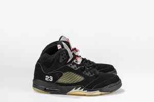 ,NIKE : Jordan 5 Retro Black Metallic - Taglia US 10.5 EUR 44.5  - Asta Sneakerhead: la prima asta di sneakers in Italia - Associazione Nazionale - Case d'Asta italiane