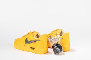 ,NIKE : Air Force 1 Low Off-White University Gold Metallic Silver - Taglia US 7 EUR 40  - Asta Sneakerhead: la prima asta di sneakers in Italia - Associazione Nazionale - Case d'Asta italiane