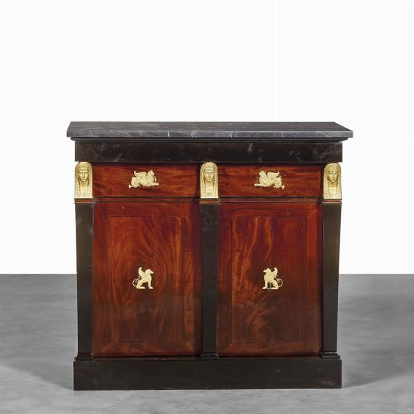 COMMODE À VANTAUX, FRANCIA, SECOLO XIX  - Asta International Fine Art  - Associazione Nazionale - Case d'Asta italiane