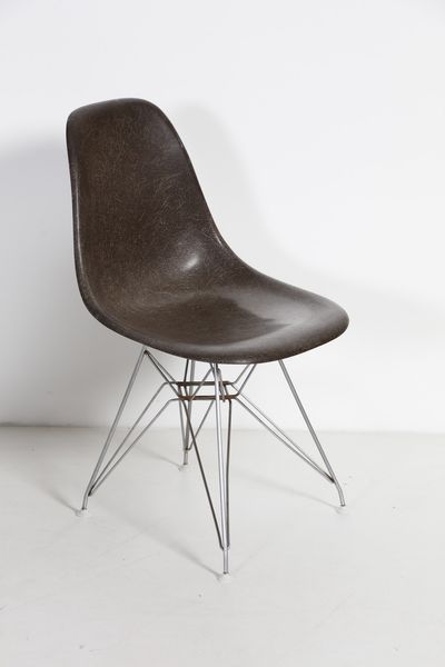 EAMES CHARLES & RAY (1907 - 1978) : Dieci sedie produzione Herman Miller  - Asta Asta 364 | DESIGN E ARTI DECORATIVE DEL NOVECENTO - DESIGN (Online) Online - Associazione Nazionale - Case d'Asta italiane