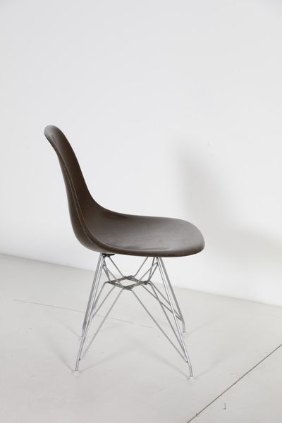 EAMES CHARLES & RAY (1907 - 1978) : Dieci sedie produzione Herman Miller  - Asta Asta 364 | DESIGN E ARTI DECORATIVE DEL NOVECENTO - DESIGN (Online) Online - Associazione Nazionale - Case d'Asta italiane