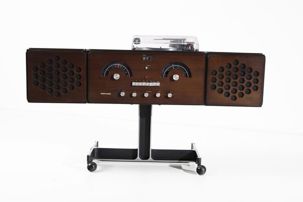 CASTIGLIONI ACHILLE (1918 -2002) & PIERGIACOMO (1913 - 1968) : Radio stereo giradischi RR126  per Brionvega  - Asta Asta 364 | DESIGN E ARTI DECORATIVE DEL NOVECENTO - DESIGN (Online) Online - Associazione Nazionale - Case d'Asta italiane