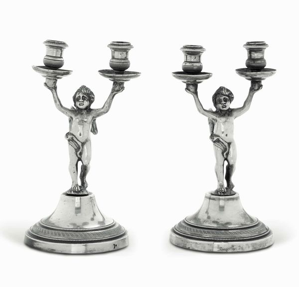 Coppia di candelabri. Argento fuso, sbalzato e cesellato. Svezia, Stoccolma, prima met del XIX secolo, argentiere LP  - Asta Argenti del XX secolo - Associazione Nazionale - Case d'Asta italiane