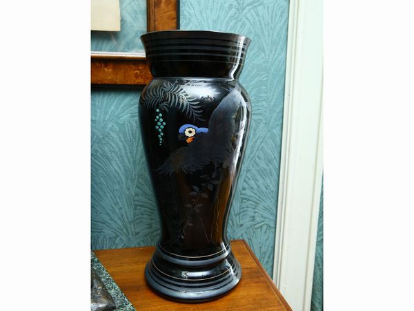 Grande vaso a balaustro in vetro nero  - Asta House Sale: La casa fiorentina di un collezionista - Associazione Nazionale - Case d'Asta italiane