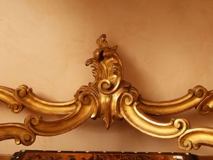Console in legno intagliato e dorato  - Asta House Sale: La casa fiorentina di un collezionista - Associazione Nazionale - Case d'Asta italiane