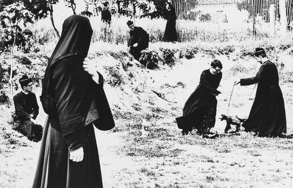 ,MARIO GIACOMELLI : Io non ho mani che mi accarezzino il volto  - Asta Fotografia: Under 1K - Associazione Nazionale - Case d'Asta italiane