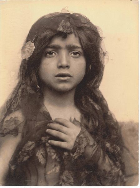 WILHELM VON GLOEDEN : Ragazzina velata, 1900 ca  - Asta Arte Moderna e Contemporanea e Fotografia - Associazione Nazionale - Case d'Asta italiane