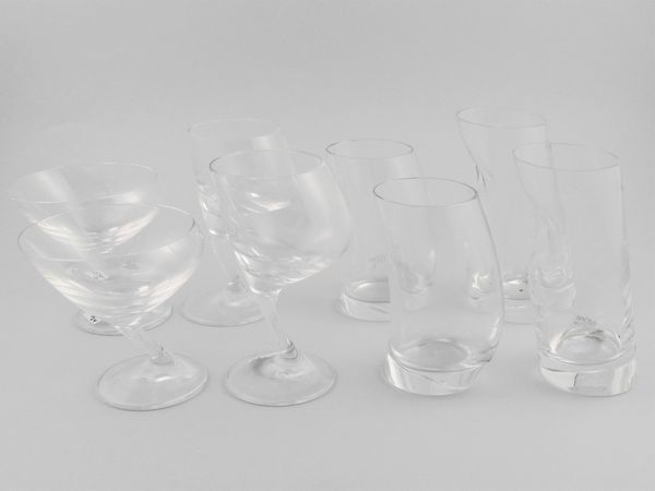 Quattro serie di bicchieri di design in cristallo  - Asta L'Arte di Arredare - Associazione Nazionale - Case d'Asta italiane