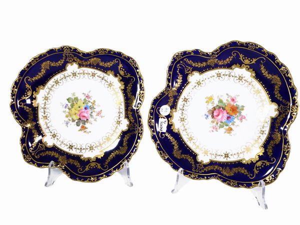 Due vassoietti in porcellana policroma, Royal Crown Derby  - Asta L'Arte di Arredare - Associazione Nazionale - Case d'Asta italiane