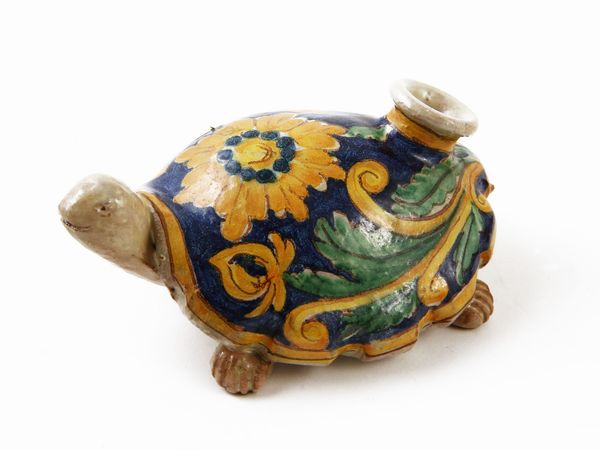 Collezione di tartarughe in ceramica Vietri, Caltagirone, Coronetti  - Asta L'Arte di Arredare - Associazione Nazionale - Case d'Asta italiane