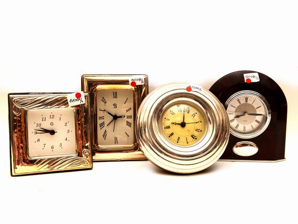 Tre orologi da tavolo in argento  - Asta L'Arte di Arredare - Associazione Nazionale - Case d'Asta italiane