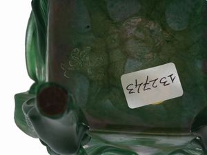 Vaso quadrilobato in vetro soffiato iridescente  - Asta L'Arte di Arredare - Associazione Nazionale - Case d'Asta italiane