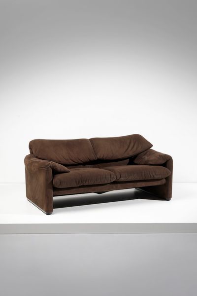 MAGISTRETTI VICO (1920 - 2006) : Divano Maralunga per Cassina  - Asta Asta 371 | DESIGN E ARTI DECORATIVE DEL NOVECENTO Online - Associazione Nazionale - Case d'Asta italiane