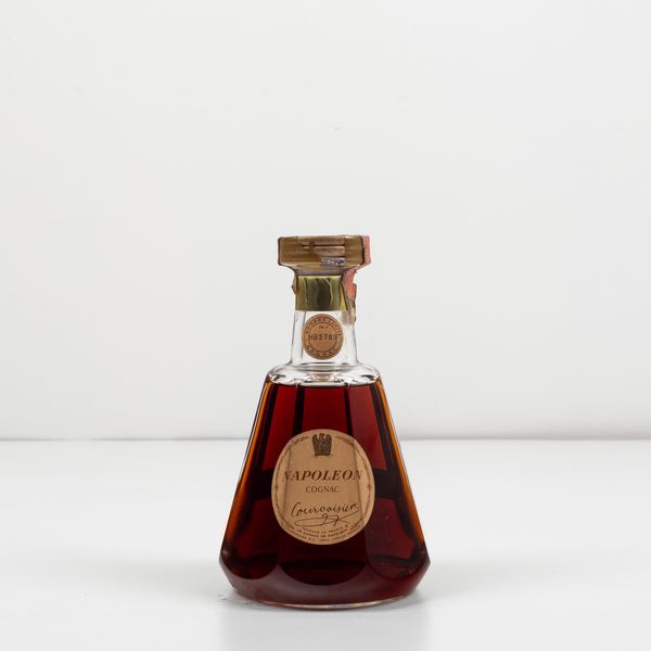 Courvoisier, Cognac Napoleon Nombre  - Asta Spirito del tempo  - Associazione Nazionale - Case d'Asta italiane