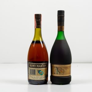 Remy Martin, Petite Fine Champagne Cognac<BR>Remy Martin, Centaure Napoleon Cognac  - Asta Spirito del tempo  - Associazione Nazionale - Case d'Asta italiane