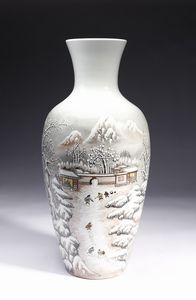 Arte Cinese : Vaso in porcellana dipinta con paesaggio innevato Cina, periodo Repubblica  - Asta Asta 373 | ARTE ORIENTALE E ISLAMICA - ARTE ORIENALE E WUNDERKAMMER Online - Associazione Nazionale - Case d'Asta italiane