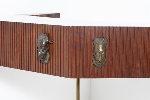 BORSANI OSVALDO (1911 - 1985) : attribuito. Mobile bar con tre sgabelli  - Asta Asta 374 | DESIGN E ARTI DECORATIVE DEL NOVECENTO Virtuale - Associazione Nazionale - Case d'Asta italiane