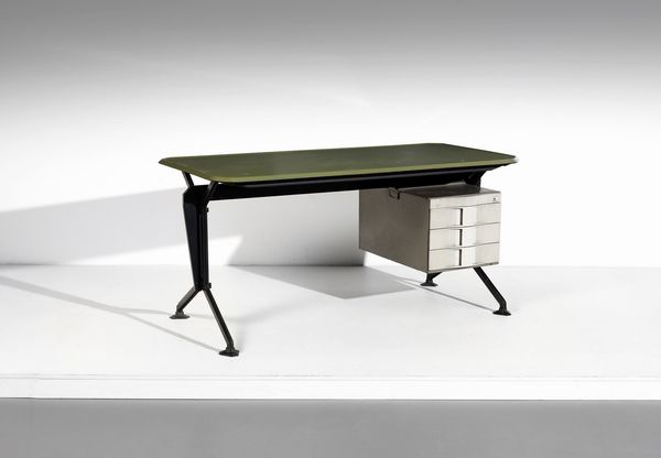 GRUPPO BBPR (n. 1932) : Scrivania serie Arco per Olivetti Synthesis  - Asta Asta 374 | DESIGN E ARTI DECORATIVE DEL NOVECENTO Virtuale - Associazione Nazionale - Case d'Asta italiane