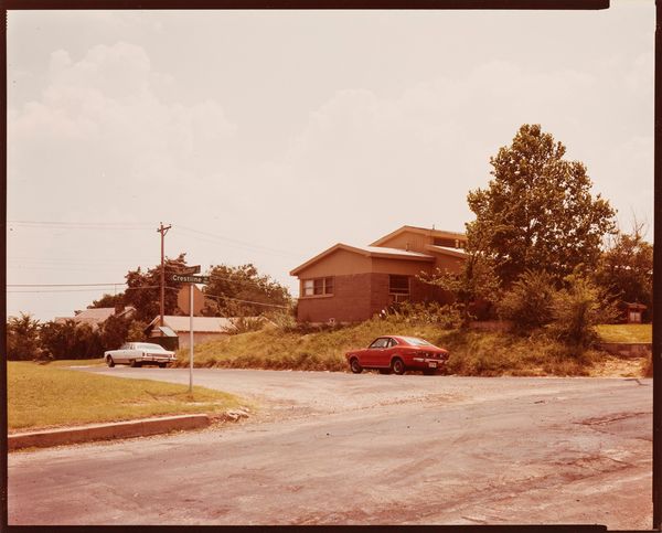 Stephen Shore : Sutter st. + Crestline rd., Fort Worth, Texas  - Asta Fotografia - Associazione Nazionale - Case d'Asta italiane