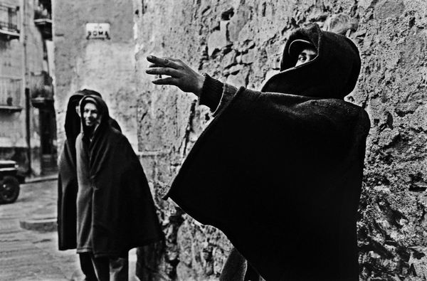 Ferdinando Scianna : Polizzi Generosa, Sicilia  - Asta Fotografia - Associazione Nazionale - Case d'Asta italiane