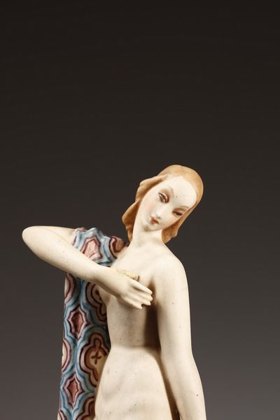 CACCIAPUOTI GUIDO (1892 - 1953) : Donna  - Asta Asta 376 | VETRI DI MURANO E DEL XX SECOLO E CERAMICHE - VETRI DI MURANO E FRANCESI, CERAMICHE Virtuale - Associazione Nazionale - Case d'Asta italiane