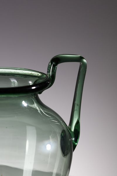 MANIFATTURA MURANESE : Vaso in vetro trasparente verde  - Asta Asta 376 | VETRI DI MURANO E DEL XX SECOLO E CERAMICHE - VETRI DI MURANO E FRANCESI, CERAMICHE Virtuale - Associazione Nazionale - Case d'Asta italiane