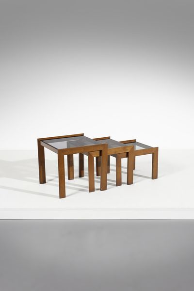 SCARPA AFRA (1937 -2011) & TOBIA (n. 1935) : attribuito. Tre tavolini impilabili  - Asta Asta 378 | DESIGN E ARTI DECORATIVE DEL NOVECENTO - DESIGN Online - Associazione Nazionale - Case d'Asta italiane