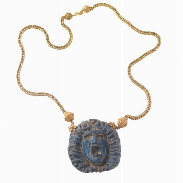 COLLANA STILE ARCHEOLOGICO CON PENDENTE "MEDUSA"  - Asta Gioielli in stile archeologico  - Associazione Nazionale - Case d'Asta italiane