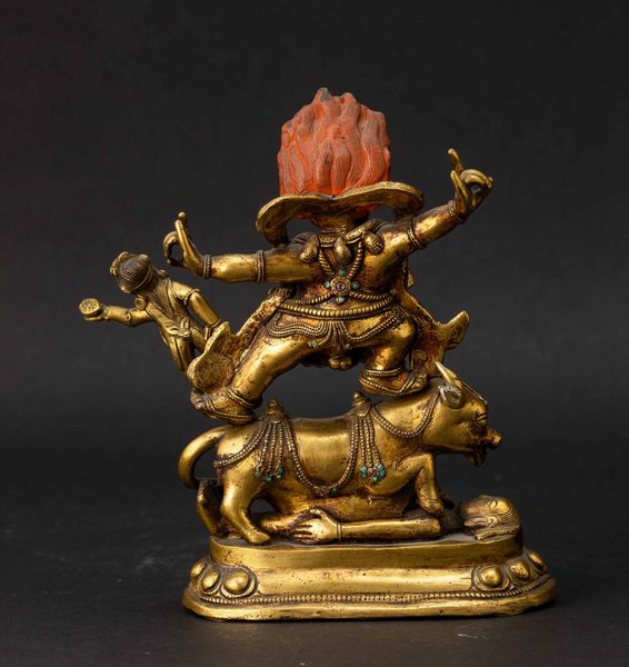 Figura di Yama Lord of Hell in bronzo dorato con tracce di policromia e innesti di pietre dure, Cina, Dinastia Qing, epoca Qianlong (1736-1796)  - Asta Fine chinese works of art - Associazione Nazionale - Case d'Asta italiane