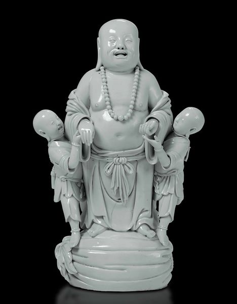 Figura di Budai con discepoli in porcellana Blanc de Chine, Cina, Dinastia Qing, XIX secolo  - Asta Fine chinese works of art - Associazione Nazionale - Case d'Asta italiane