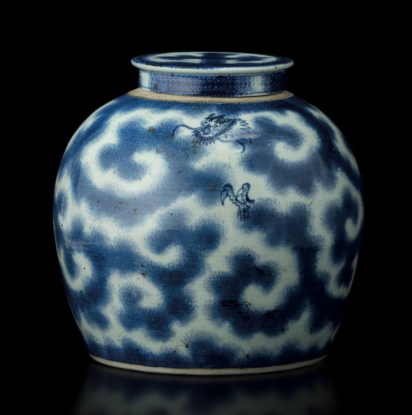 Potiche in porcellana bianca e blu con figura di drago tra le nuvole, Cina, Dinastia Qing, epoca Kangxi (1662-1722)  - Asta Fine chinese works of art - Associazione Nazionale - Case d'Asta italiane