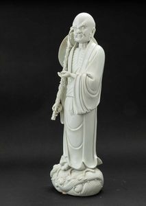 Figura di Damo in porcellana Blanc de Chine, Dehua, Cina, Dinastia Qing, XIX secolo  - Asta Fine chinese works of art - Associazione Nazionale - Case d'Asta italiane