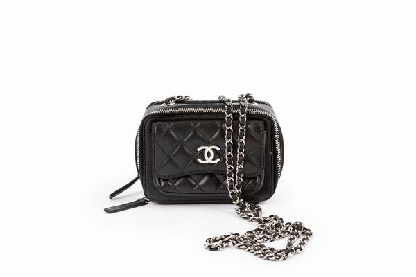 CHANEL : Mini borsa  - Asta Luxury Fashion - Associazione Nazionale - Case d'Asta italiane